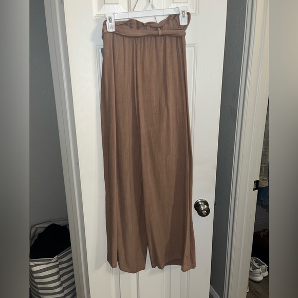 Brand new, never worn size large, loose fitted leg/flare leg Boho style pants - Picture 5 of 9